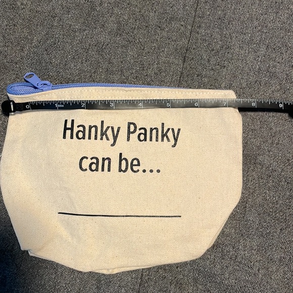 Hanky Panky pouch, NWOT - Picture 3 of 5